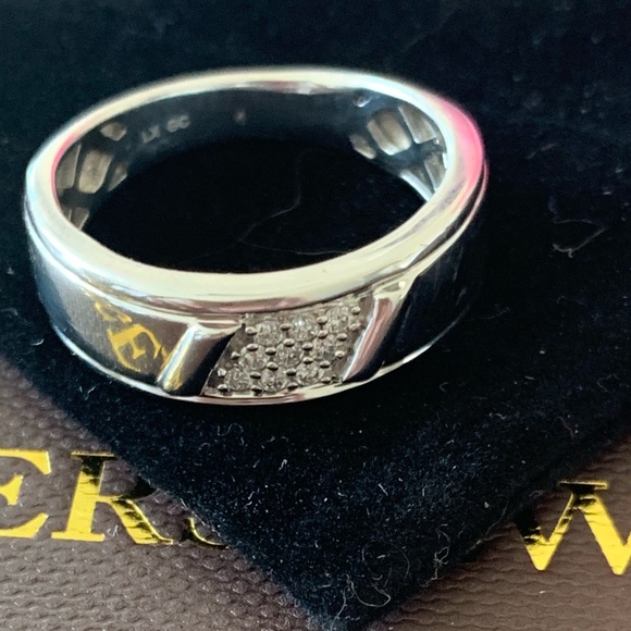 Men’s Wedding Band Sz 10 - Picture 1 of 8